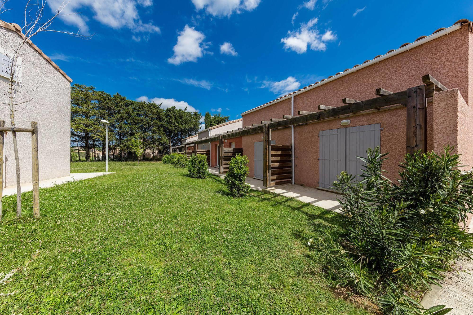Terres De France - Le Domaine De Bacchus Hotel Saint-Christol  Bagian luar foto